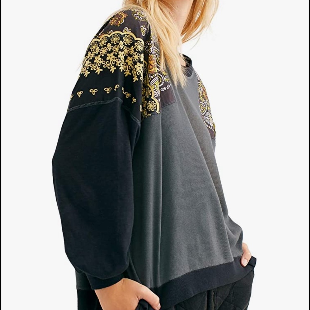 🍃🤩FREE PEOPLE🤩🍃 Feelin IT Tee
